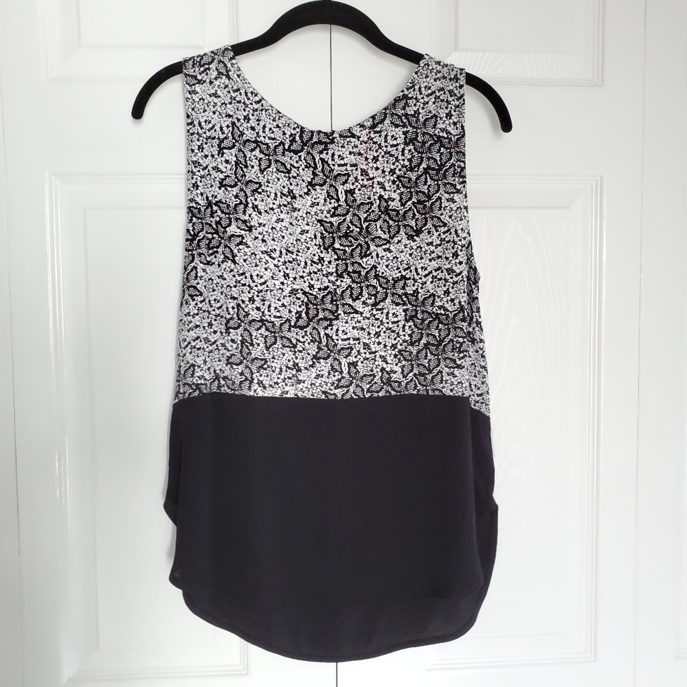 StitchFix Eight Sixty Black/White Colorblock Top